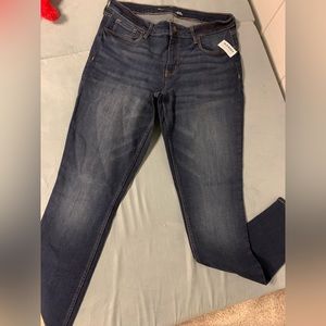 NWT 🏷️ Old Navy Mid-Rise Rockstar Super Skinny Jeans